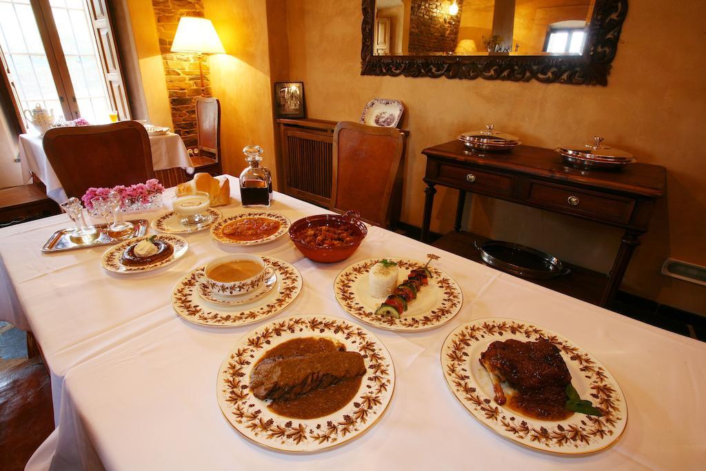 Palacio Viejo De Las Corchuelas Torrejón el Rubio Extérieur photo