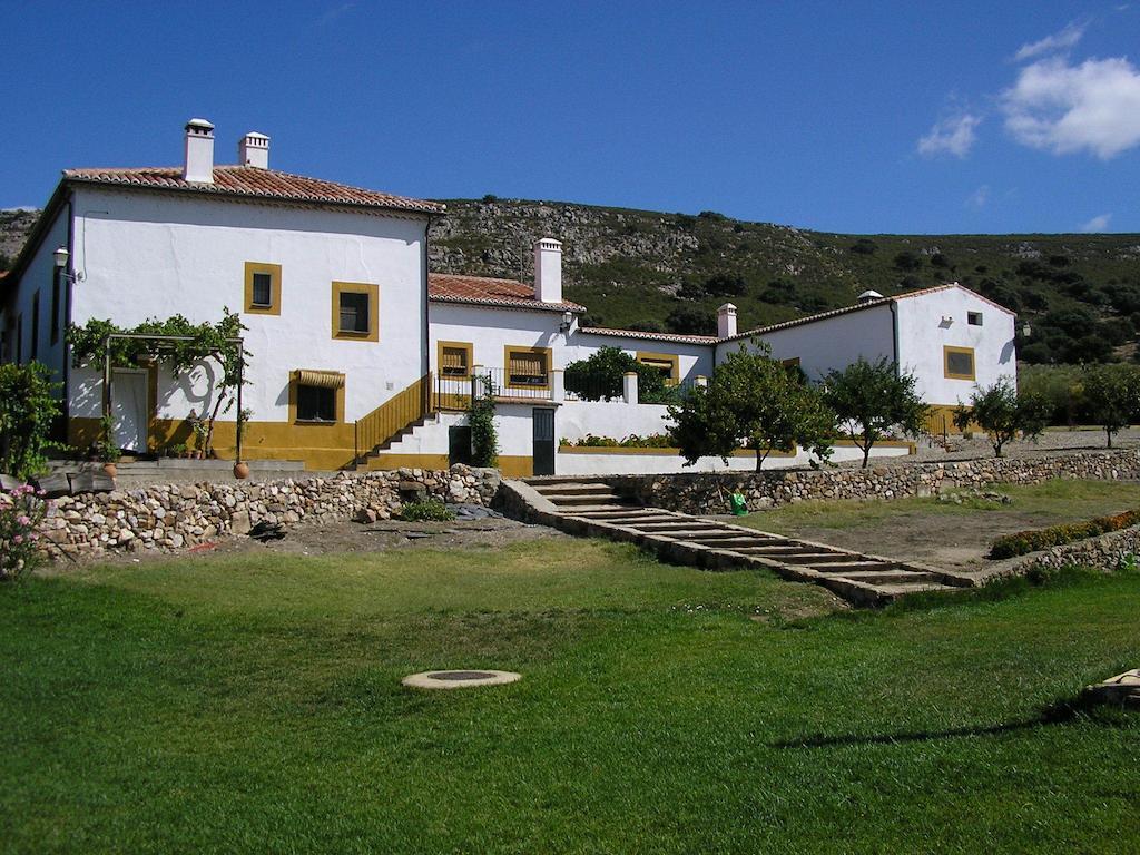Palacio Viejo De Las Corchuelas Torrejón el Rubio Chambre photo