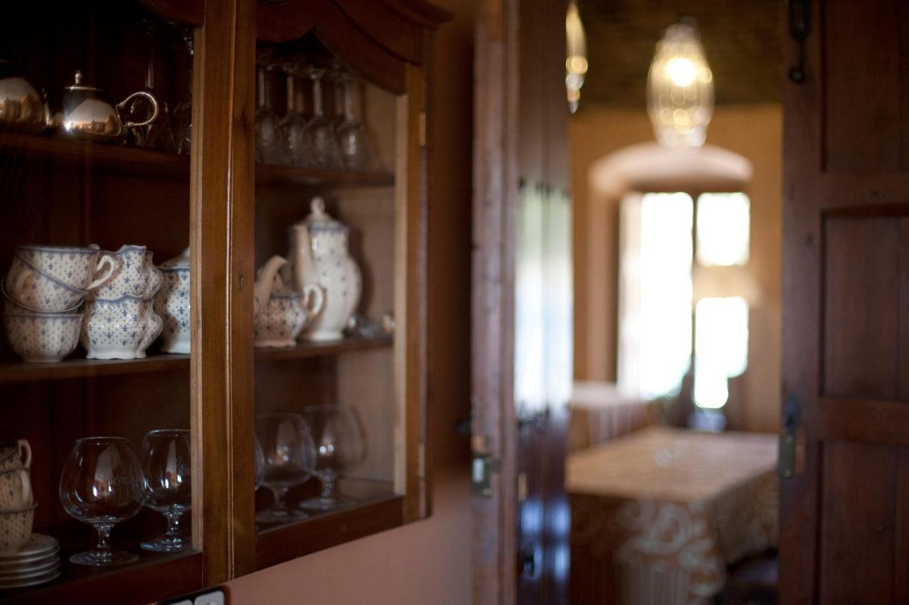 Palacio Viejo De Las Corchuelas Torrejón el Rubio Extérieur photo