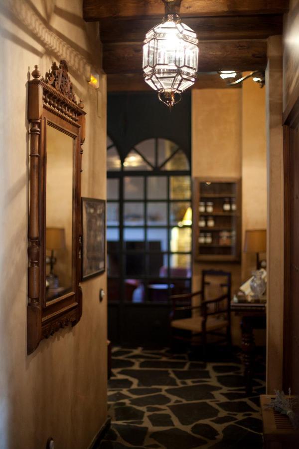 Palacio Viejo De Las Corchuelas Torrejón el Rubio Extérieur photo